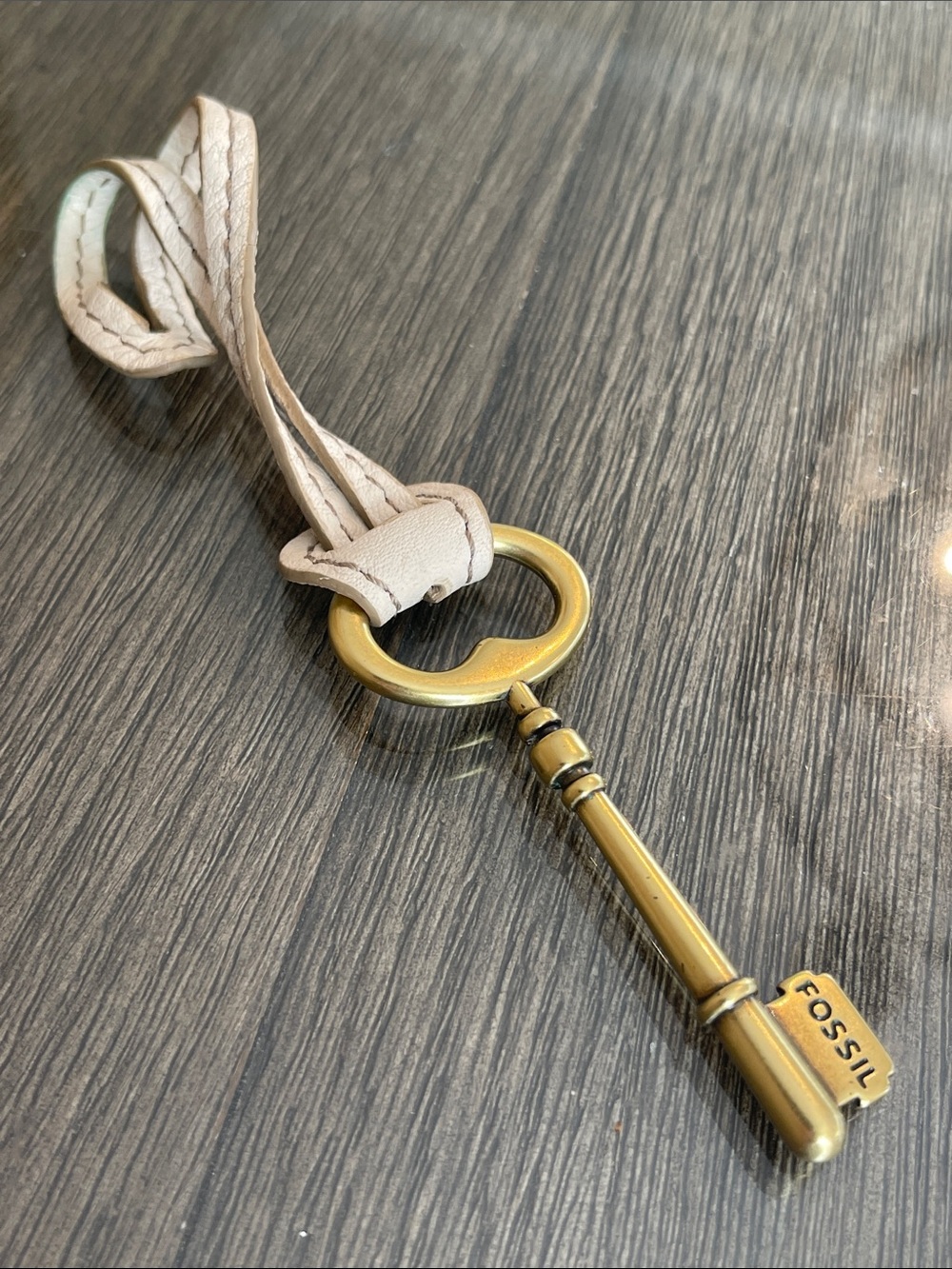 Fossil Brass Key Replacement Strap Key Charm Purse Keychain Fob Hangtag Offwhite